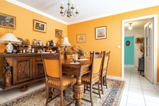 Vend salle à manger en chêne massif, Table 6 personnes, chaises, buffet