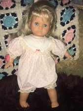 Vds vintage jolie poupée