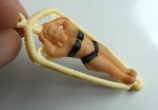 Ancien porte clé Danseuse Femme dénudée Danse Ventre Années 60.