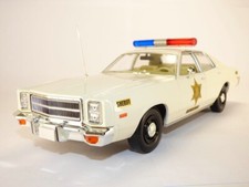 PLYMOUTH FURY Police Hazard county 1/18 - Film Sheriff fais moi peur
