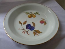 Royal Worcester Evesham Round