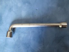 1 Clé à pipe de 14    FACOM