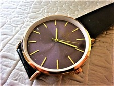 QUEMANQ montre homme plate