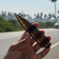 Pointe de flèche en verre