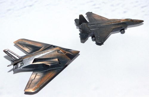 Ancien avion militaire - 2,