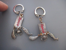 2 ) Ancien Porte clé métal