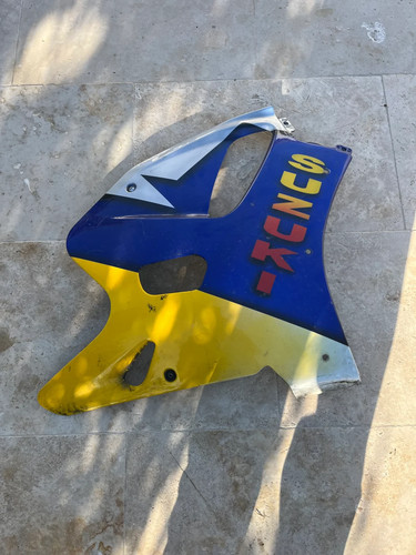 Gsxr 750 carenage flanc - gsxr,