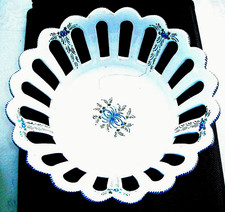 CORBEILLE A PAIN AJOURÉE