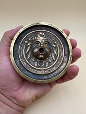 Étrange objet cylindrique en