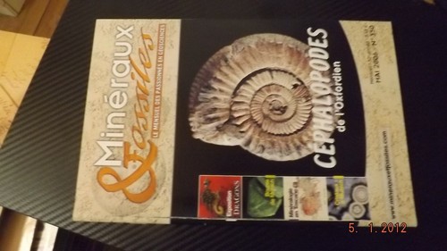 Revue mineraux fossiles - cg,