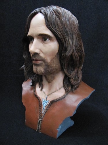 Lotr aragorn bust - aragorn, 1/2.