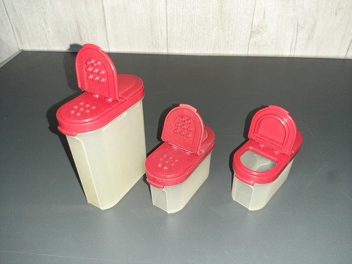 Tupperware lot 3 - lot,
