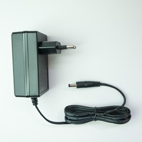 Chargeur 12v pour disque dur - chargeur,
