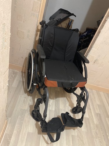 Fauteuil roulant manuel - roulant,