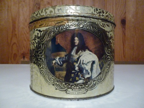 Ancienne boite gâteaux - boite,