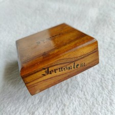 VINTAGE BOITE A TIMBRES EN BOIS OLIVIER JERUSALEM