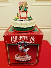 VINTAGE CHRISTMAS TRADITION