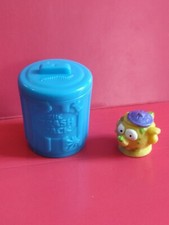 figurine Poubelle bleues The