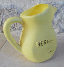 Ancien broc pichet BERGER SIROPS plastique jaune bistrot collection France
