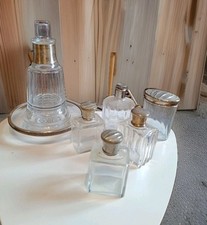 Lot de 6 flacons de toilette anciens en verre
