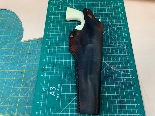 Revolver custom carving - custom,