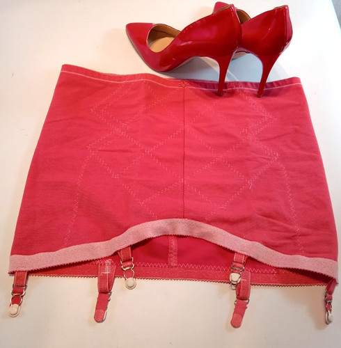 Vtg sexy lipstick red - 41-42,