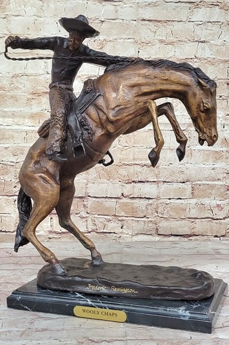 Laine chaps bronze - m, sculpture