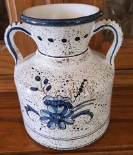 Vase avec anses en faience