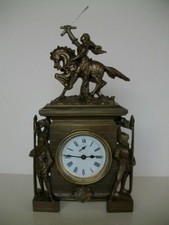 PENDULE JEANNE D'ARC SUR CHEVAL