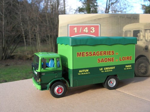 Ixo camion renault - 1/43,