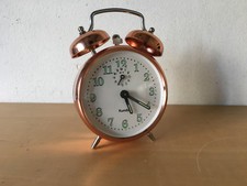 Réveil À Remontage Manuel KUNDO - Pour Les Collectionneurs