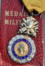 WW1 belle Médaille Militaire 1870 argent Verdun 1914-1918 + boite ORIGINAL MEDAL