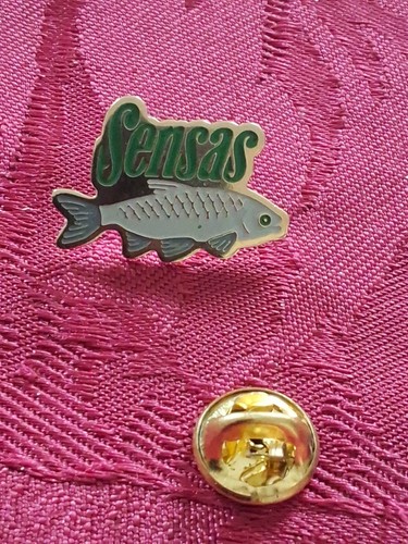 Pin sensas peche poisson - pin's,