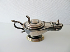 BRIQUET de table DUNHILH ,lampe à huile Aladin en metal argenté