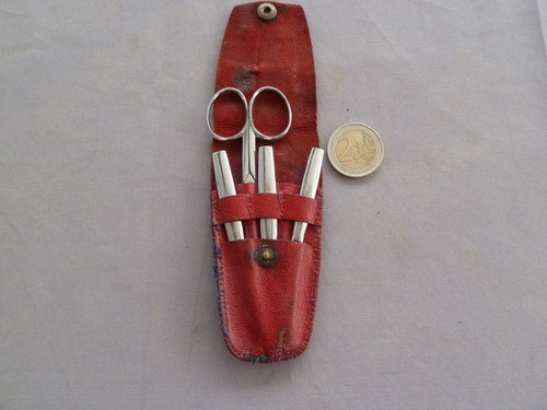 Ancien petit nécessaire - , de