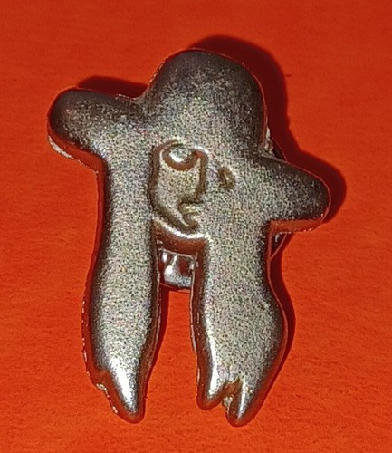 Pin métal chanteuse - mÉtal, musique