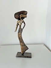 Sculpture en bronze de Yves Lohe.