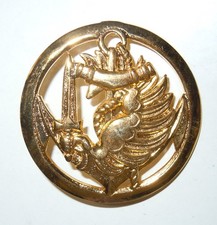 INSIGNE DE BERET  T.A.P. - T.D.M. PARACHUTISTES TROUPES DE MARINE ( Coinderoux )
