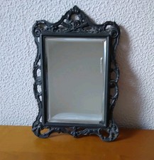 Miroir ancien biseauté, cadre en métal style Louis XVI - Dimensions : 19 x 29 cm