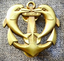INSIGNE METALLIQUE MARINE