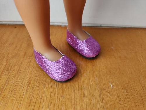 Chaussure violet poupée - chaussure,
