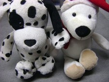 2 Peluches doudou KINDER Ours polaire et chien dalmatien 24 cm  PUBLICITAIRE