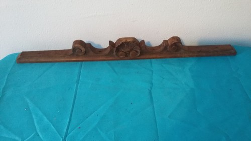 Fronton bois sculptes - fronton,