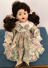 Poupée d'artiste poupée en