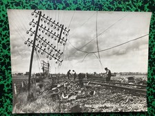 photo presse ligne électriques rails voie ferrée endommagées guerre 39-45
