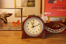 Reveil Art déco en bakélite - fonctionne parfaitement.