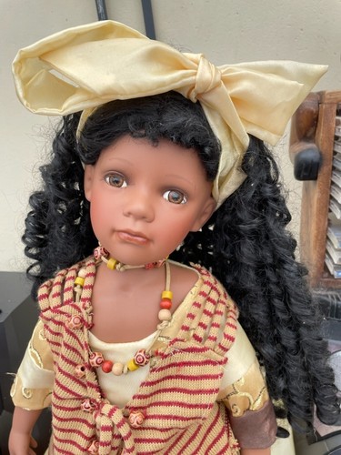 Poupee porcelaine metisse - poupee, en