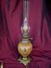 Ancien Pied de lampe à pétrole en céramique et bronze à décor Japonisant