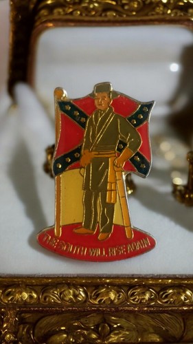 Pin vintage drapeau sudiste - pin's,