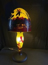 lampe en pâte de verre signée Galle Tip art nouveau